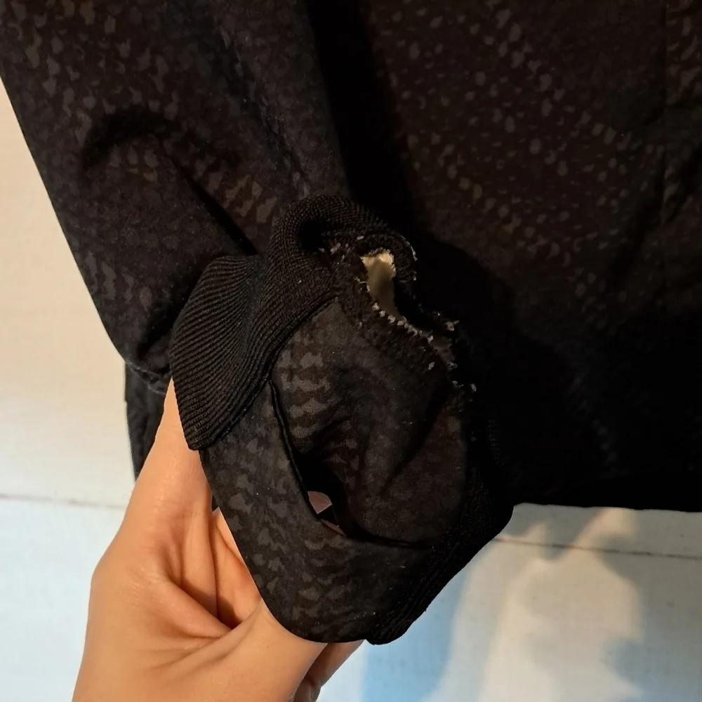 The North Face Mens Full Zip Jacket Size Small Black Pattern Windwall Hooded